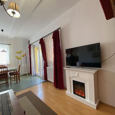 Villa Elisa Vonyarcvashegy Exteriör bild